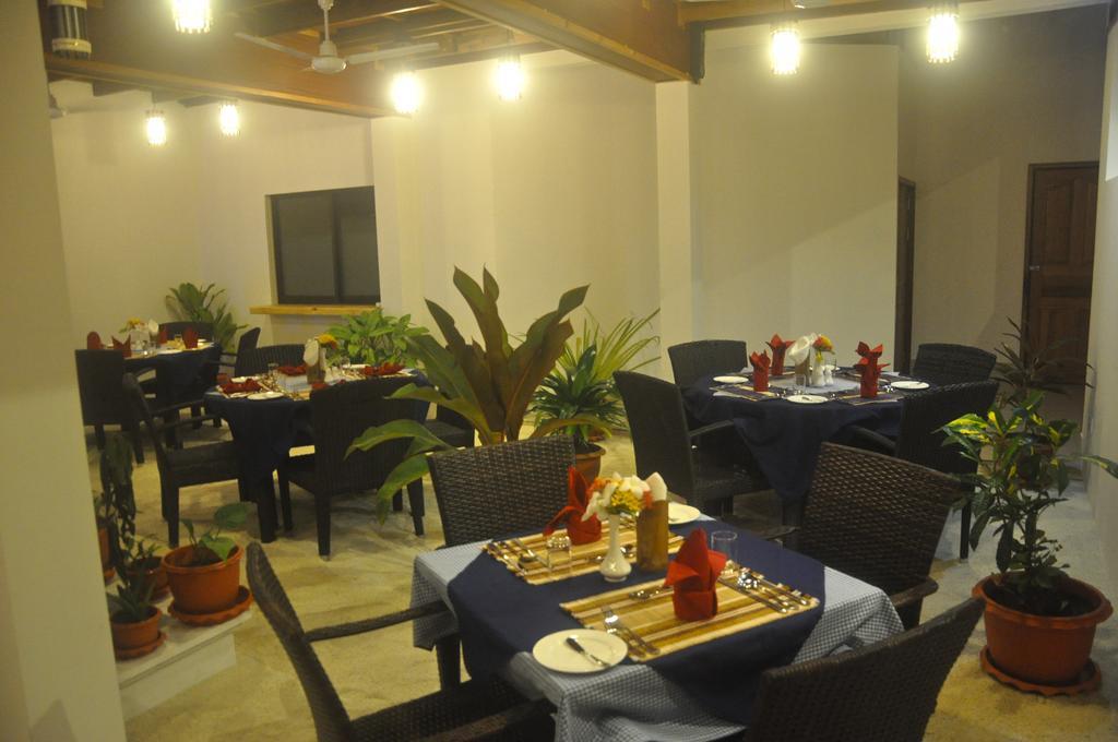 Rasdhoo Relax Inn Exterior photo